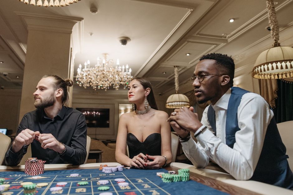 Slot Volatility Explained: Why Big Wins Feel Impossible (Sometimes)